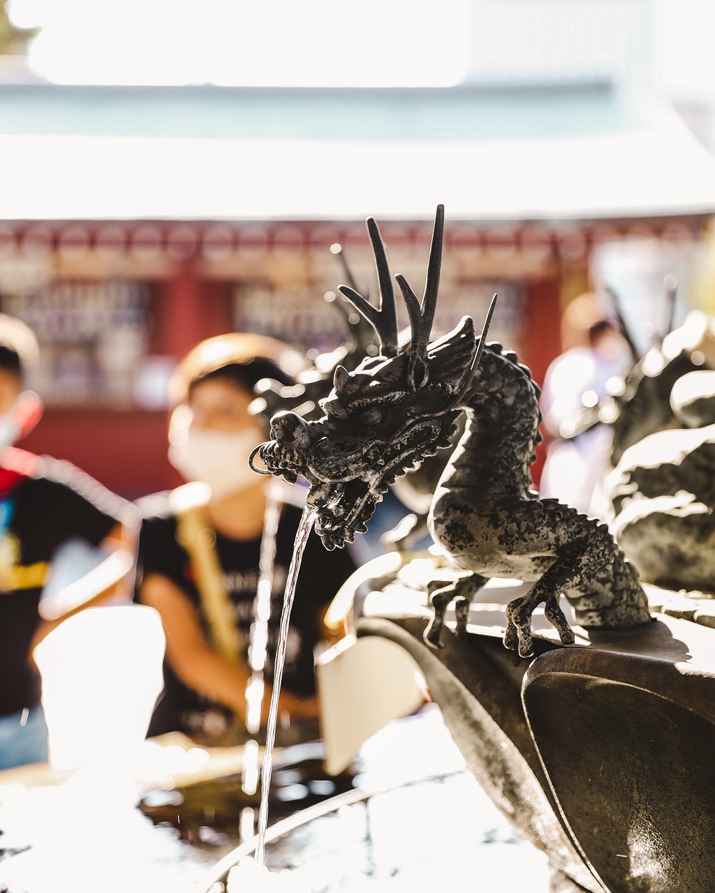 Dragon Buddha Fountain Figure - TossyDay / Pixabay