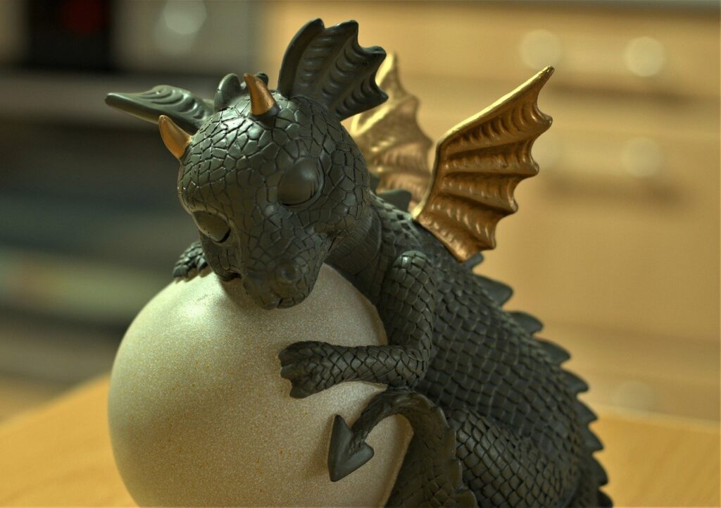 Dragon With Egg Sleeping Funny  - Silberkugel66 / Pixabay