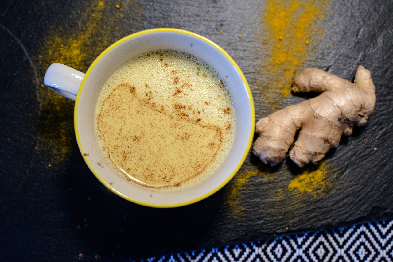 Drink Cup Ginger Turmeric Milk - asundermeier / Pixabay