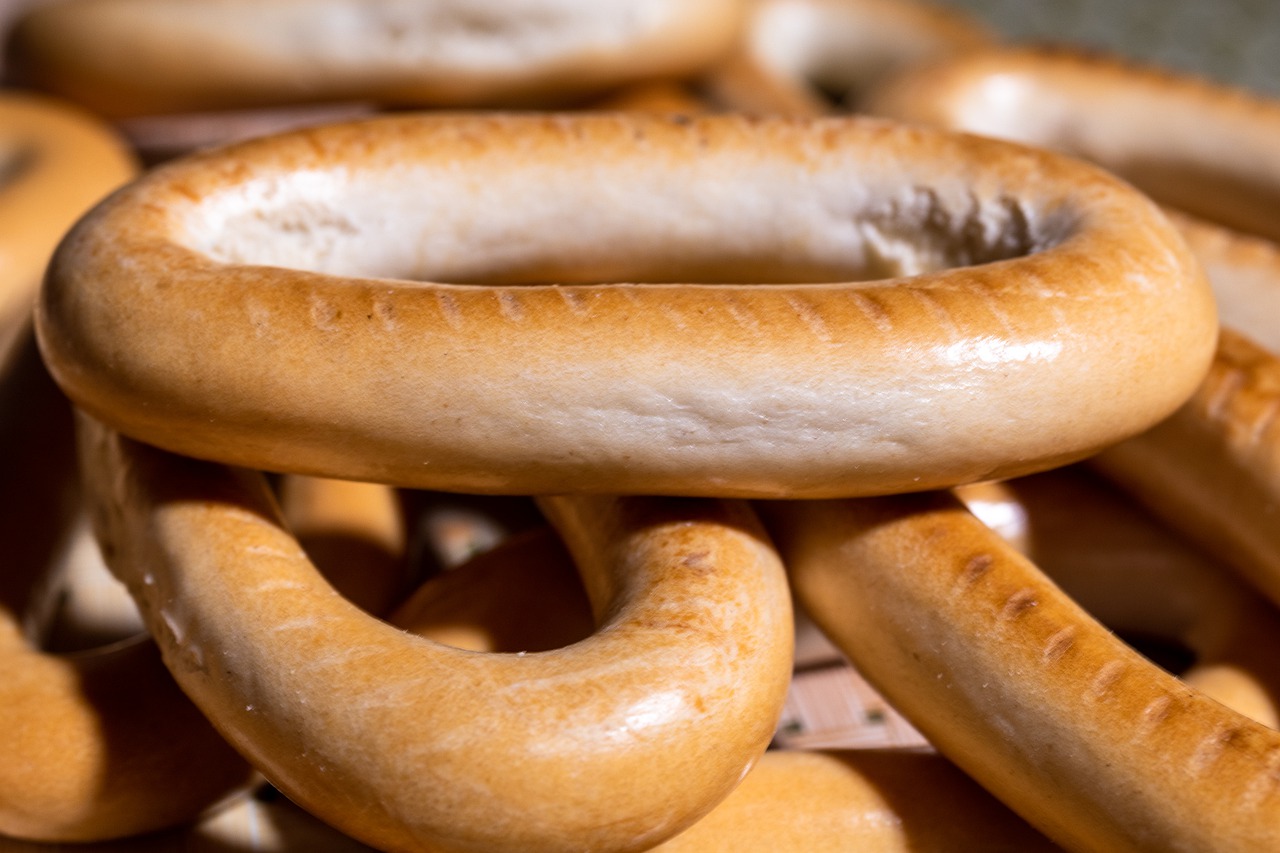 Drying Bagels Paste Products - Alexei_other / Pixabay