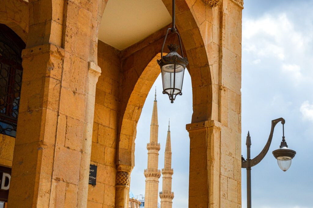 East Islam Mosque Muslim Old City  - Gaspartacus / Pixabay