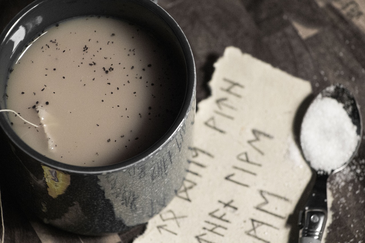 Elder Futhark Tea Teabag Arranged - Storme22k / Pixabay