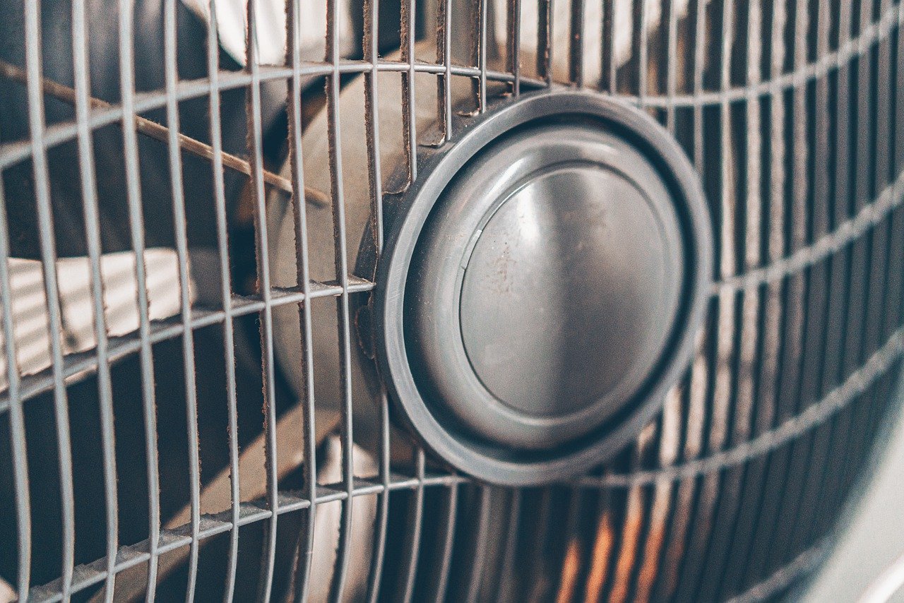 Electric Fan Fan Summer Detail - Antonio_Cansino / Pixabay