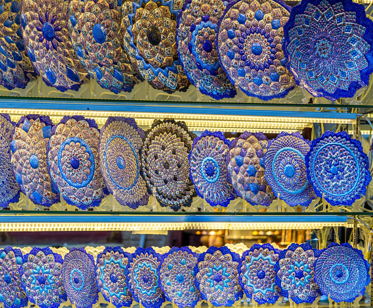 Enamel Plate Ornament Copper  - analogicus / Pixabay