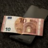 Euro Money Smart Phone Savings  - Engin_Akyurt / Pixabay
