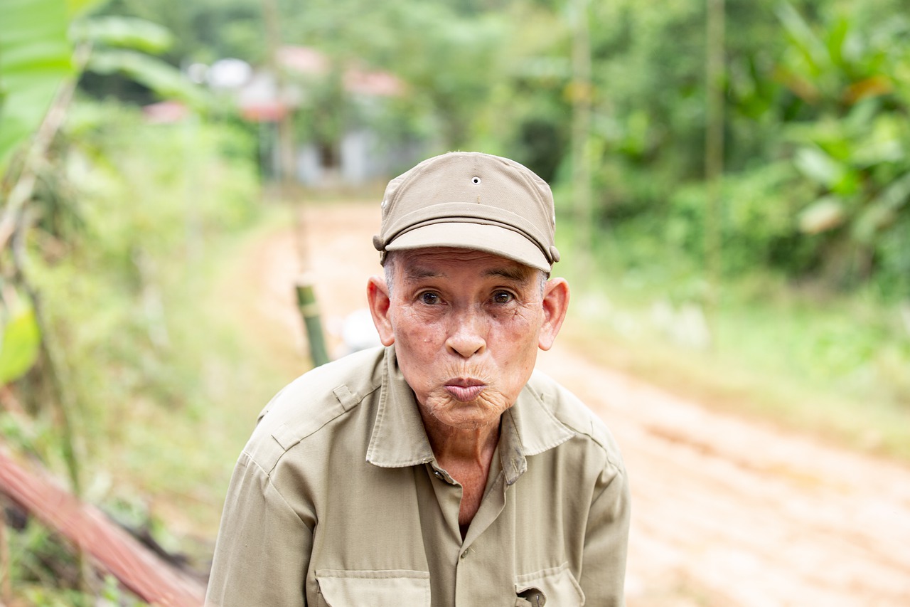 Farmer Old Man Vietnamese Portrait - hoangthao1806 / Pixabay