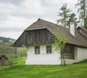 Farmhouse Velhartice Barn  - Leonhard_Niederwimmer / Pixabay