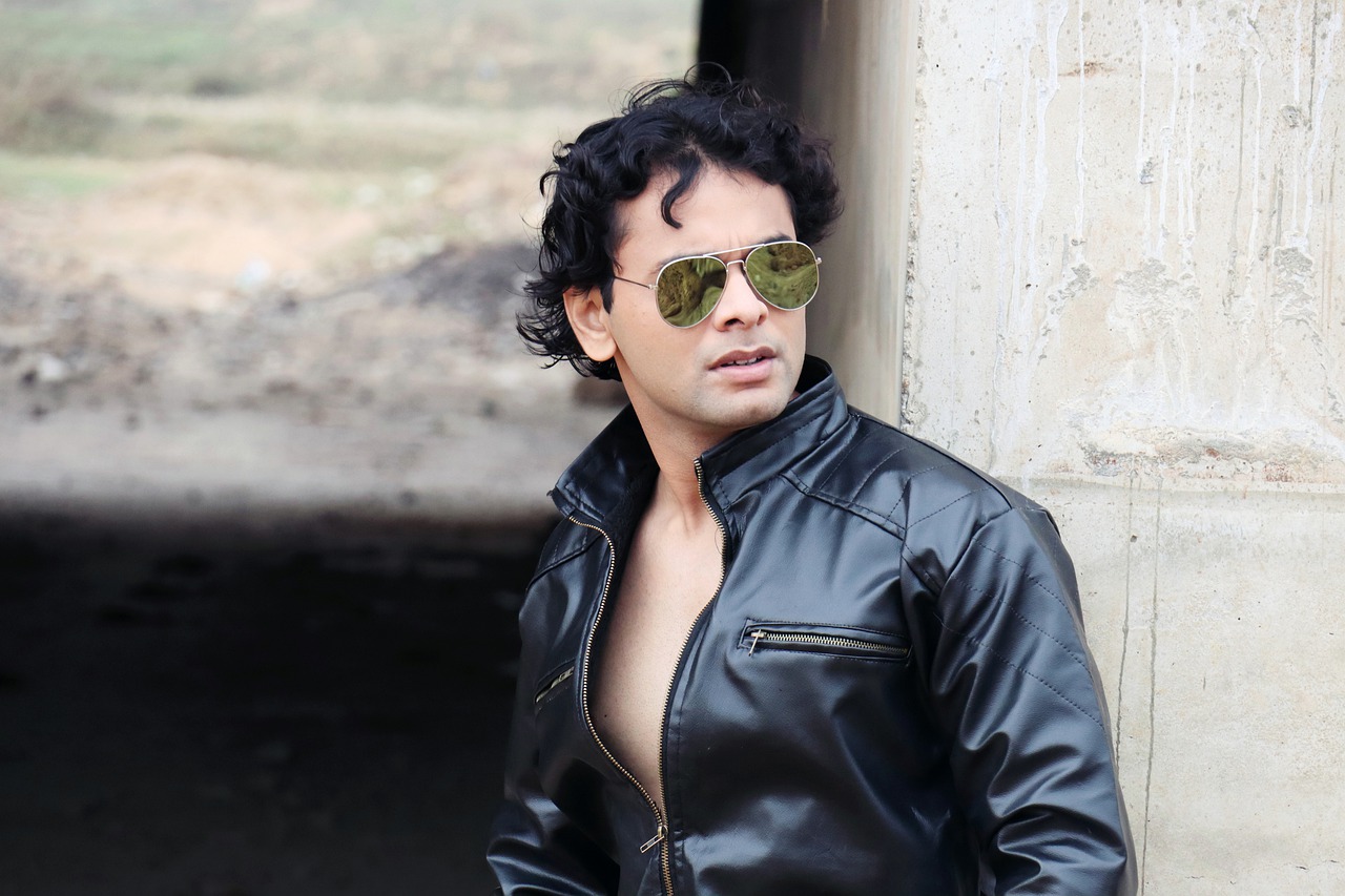 Fashion Model Man Indian  - fashionate / Pixabay