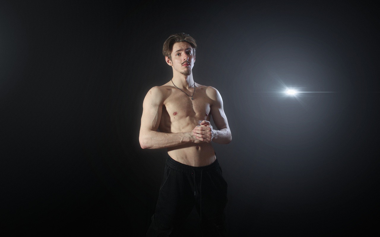 Fighter Workout Muscles Strong  - Raman_Spirydonau / Pixabay