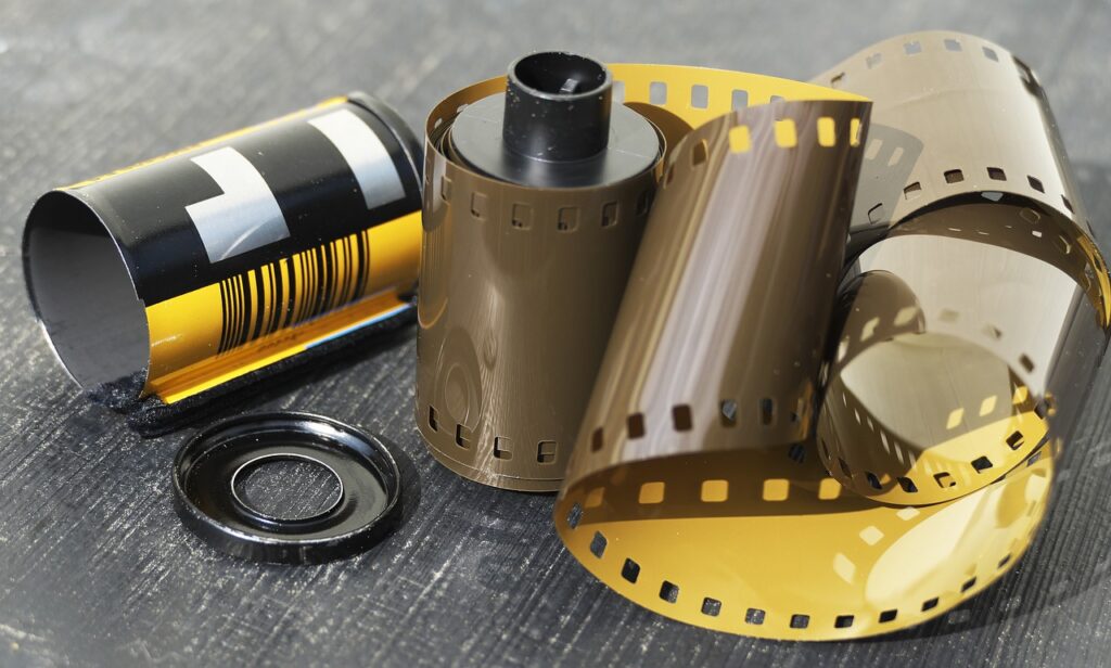 Film Roll Kleinbild Film Filmstrip  - anaterate / Pixabay