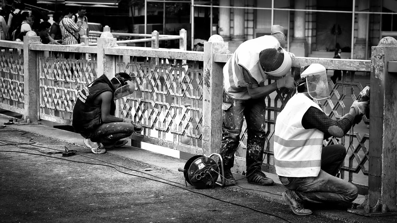 First May May Day May Hardworking  - uyilman / Pixabay