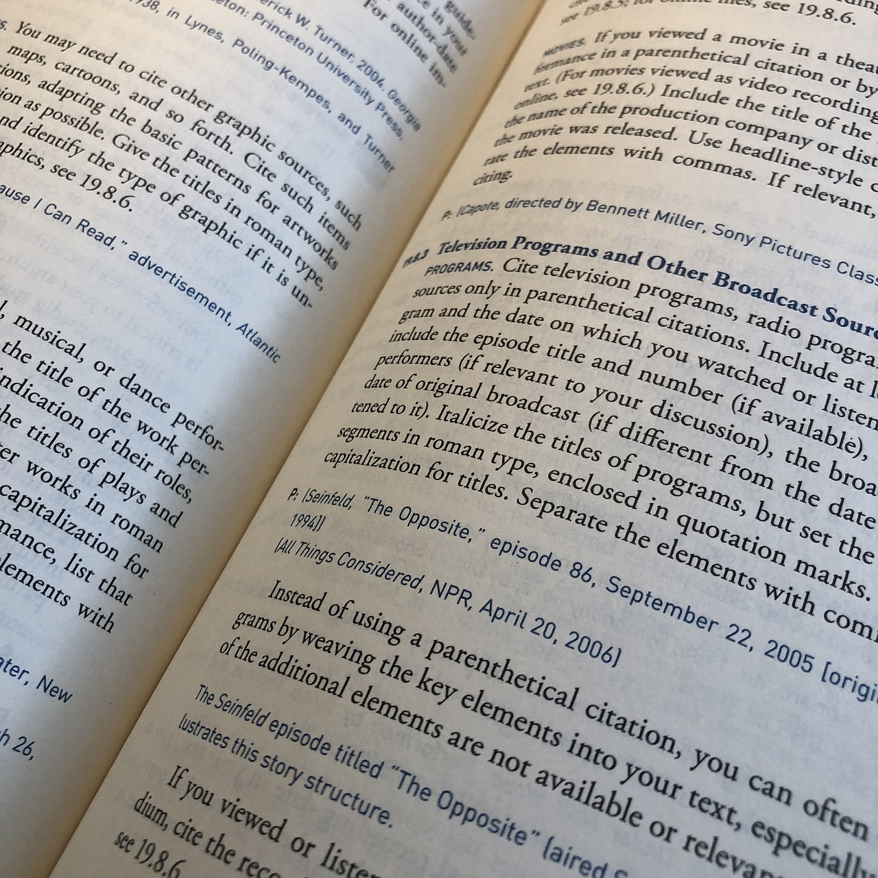 Footnote Citation Bibliography - alison506 / Pixabay