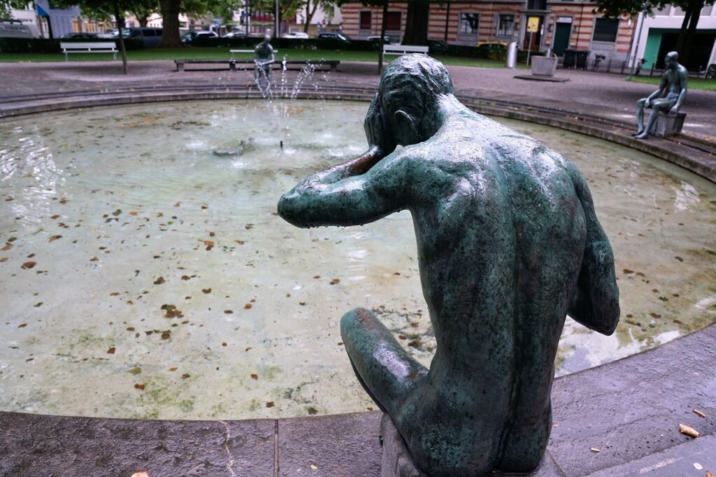 Fountain Figure Statue Zurich  - photosforyou / Pixabay