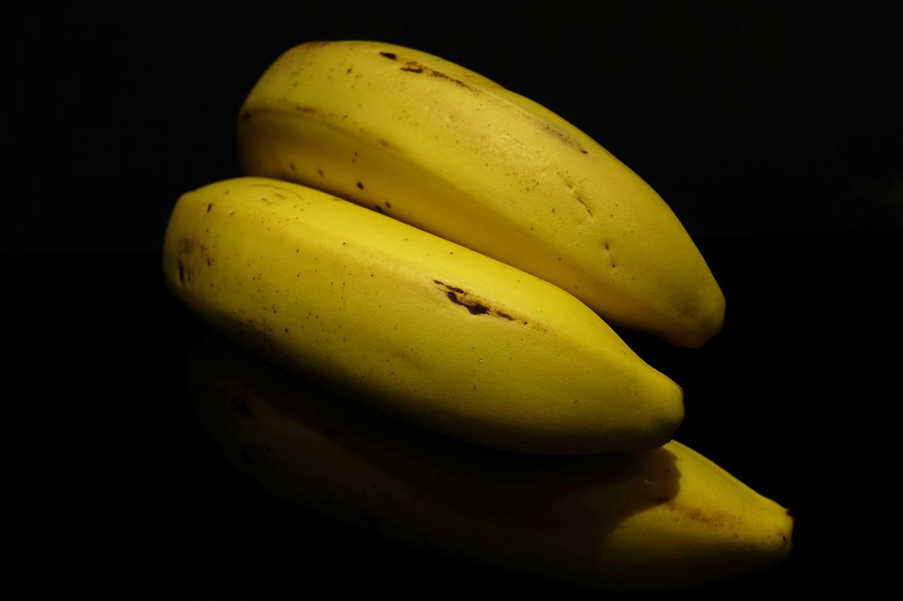 Fruit Bananas Organic Yellow  - rimbeka / Pixabay