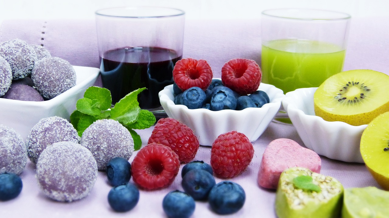 Fruits Chocolate Juice Food Candy - silviarita / Pixabay