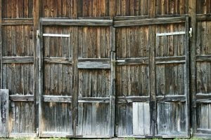 Gate Wooden Ancient Old Door  - MemoryCatcher / Pixabay