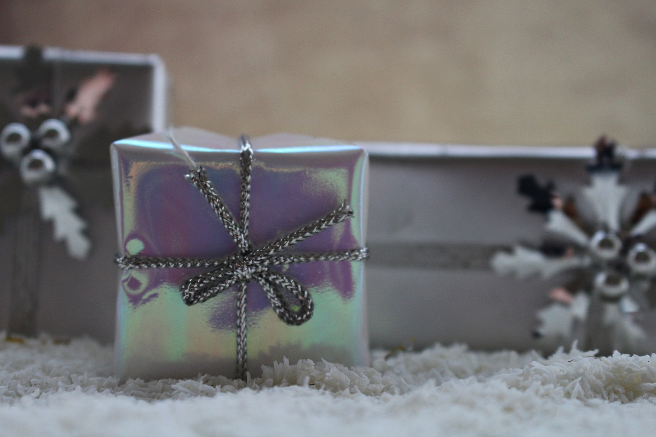 Gifts Christmas Decoration Gift Box  - -Steffi- / Pixabay