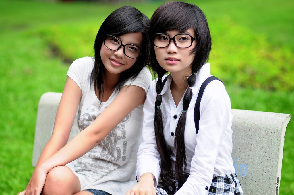 girls students asian glasses 1741925