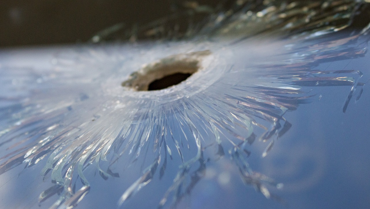 Glass Hole Black Hole Monitors Eye  - alimert / Pixabay