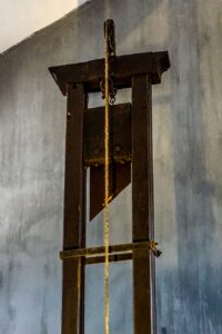 Guillotine Vietnam War Prison  - mailme6 / Pixabay