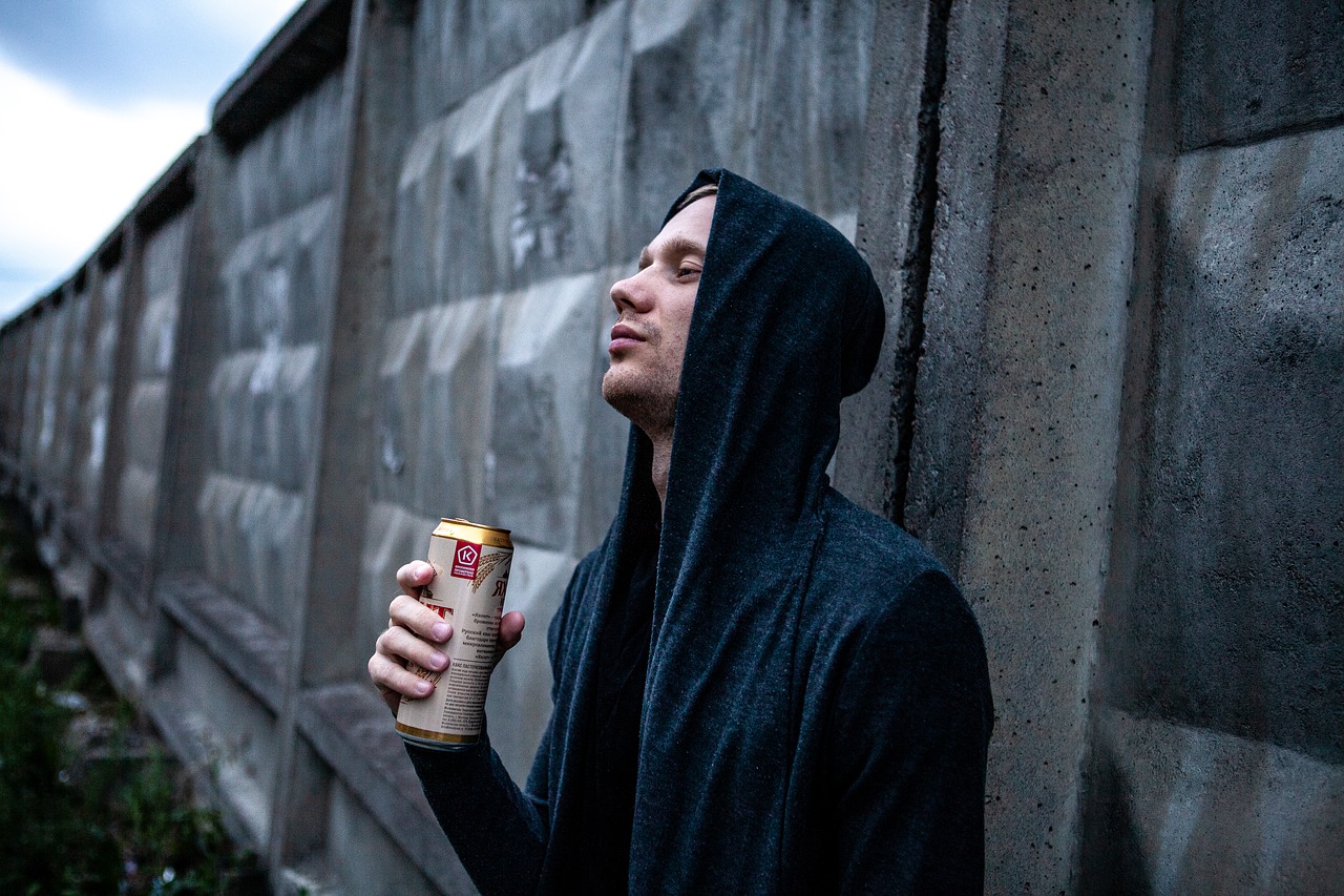 Guy Drink Hoodie Gopnik Beverage  - 00eug / Pixabay