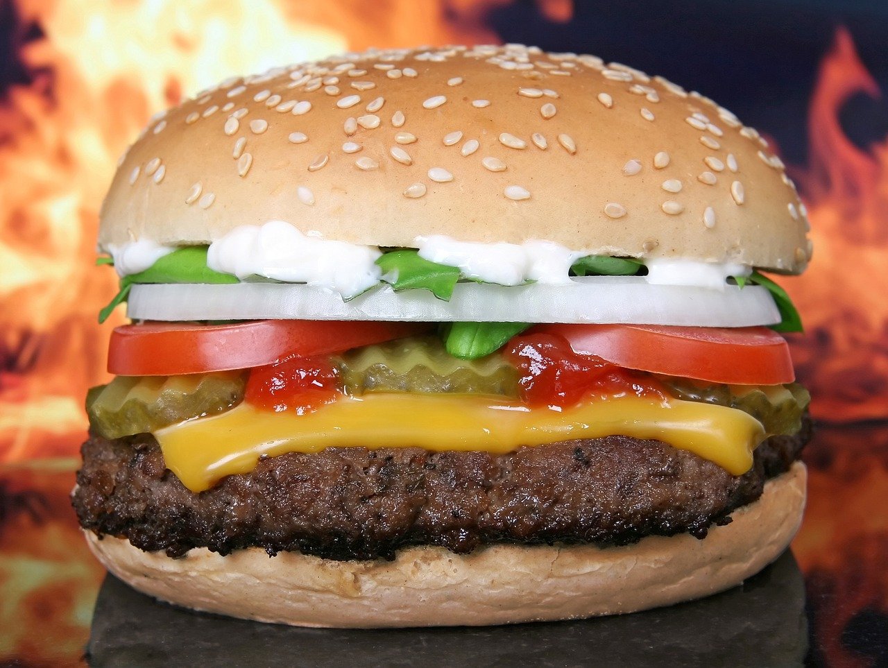 Hamburger Burger Barbeque Bbq Beef  - Shutterbug75 / Pixabay