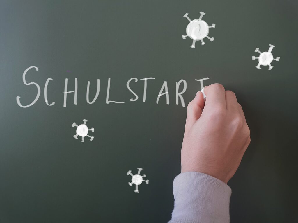 Hand Board School Start Corona  - Alexandra_Koch / Pixabay
