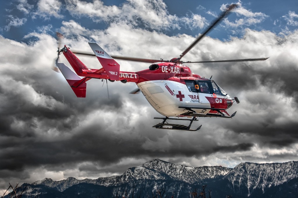 Helicopter Rescue  - axogau / Pixabay