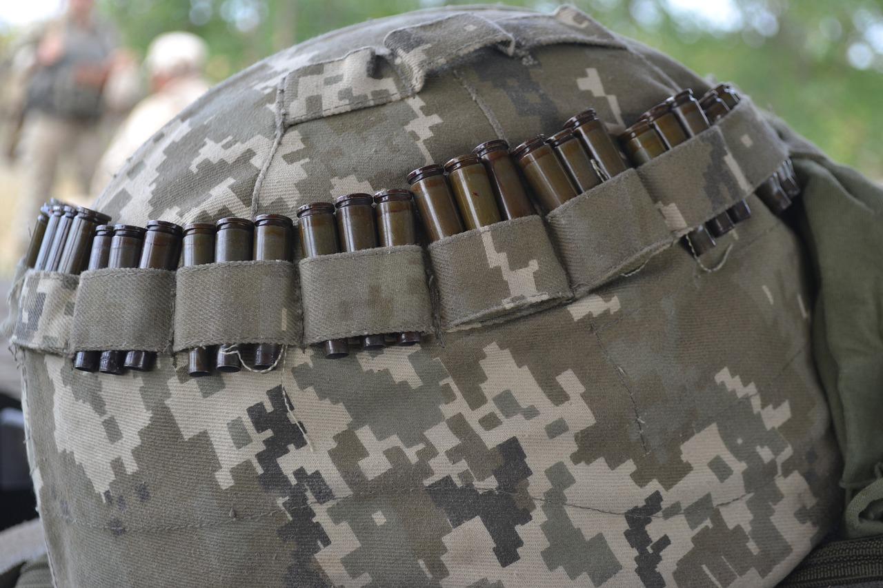 Helmet Ammo Kartridge Kalashnikov - stayerimpact / Pixabay