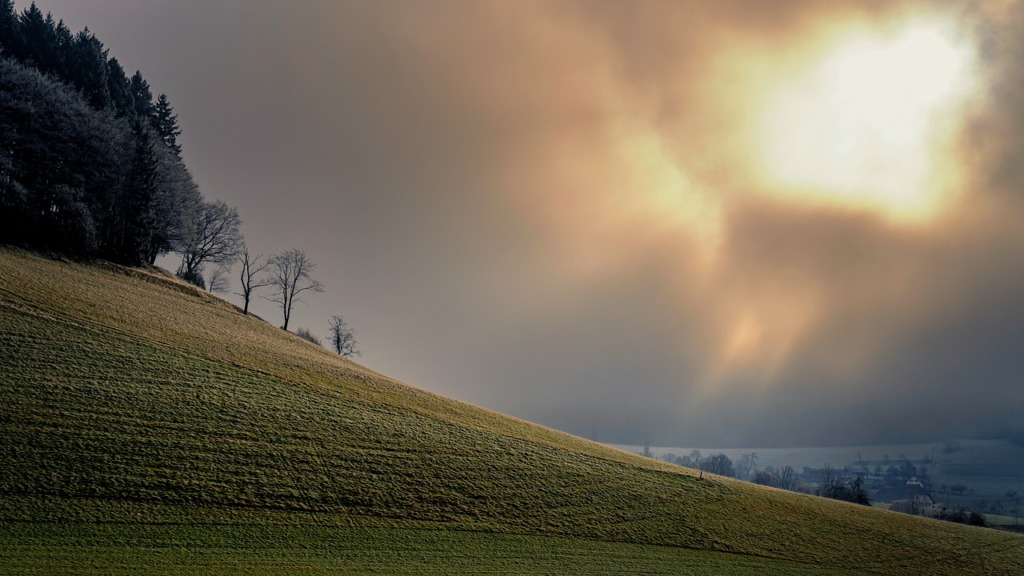 Hill Field Sunset Sun Clouds Dusk  - HorstFoto / Pixabay