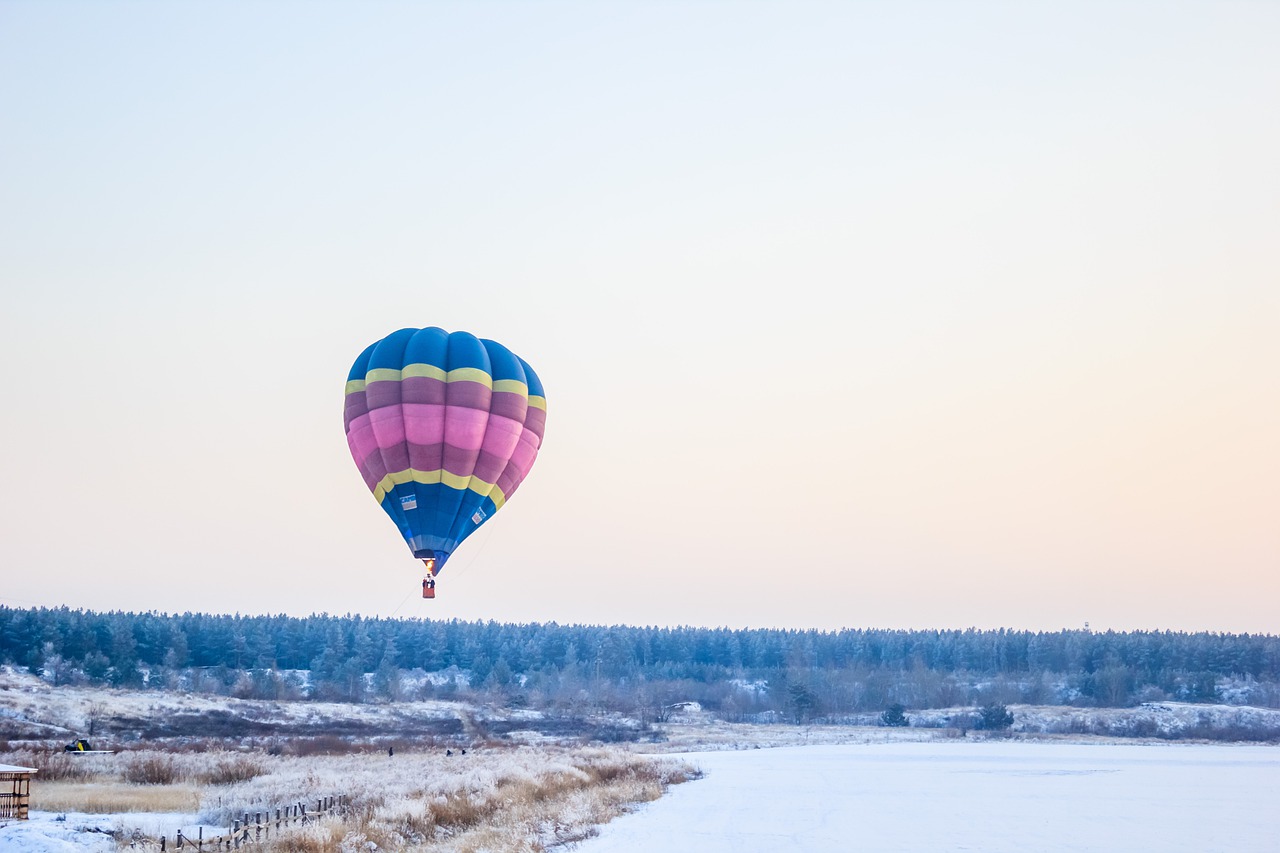 Hot Air Balloon Balloon Flight  - lev9302 / Pixabay