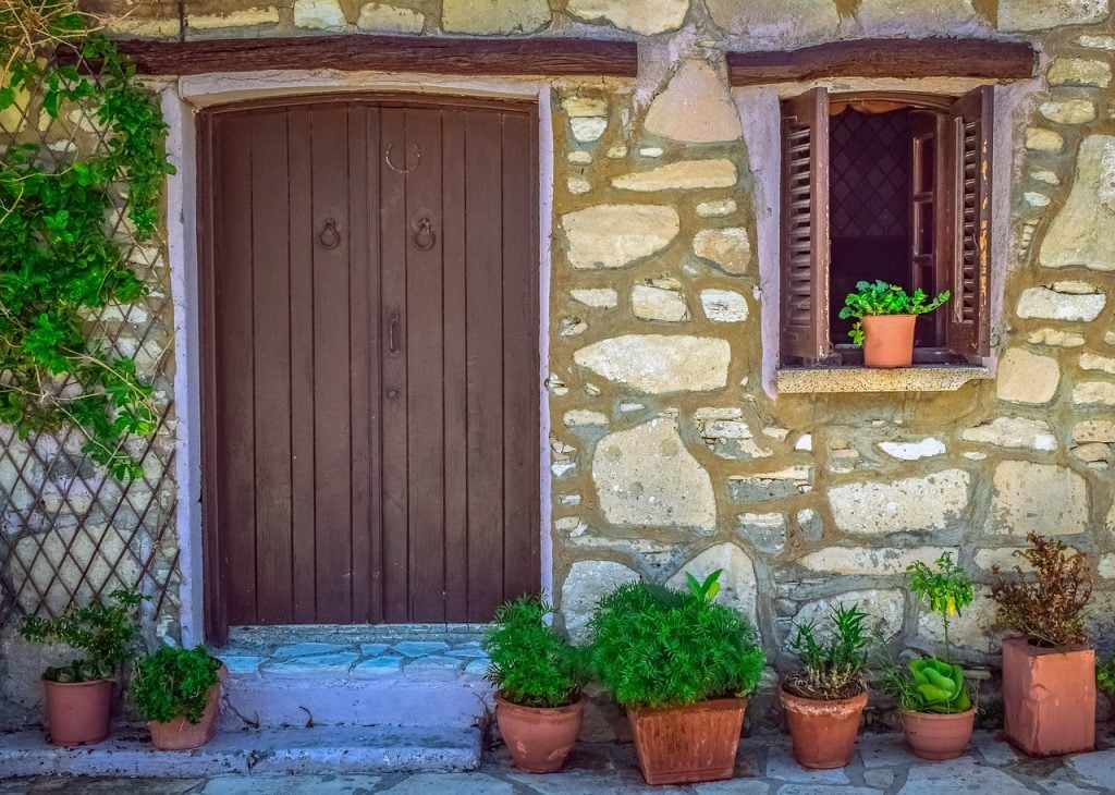 House Door Old Wooden Gate  - dimitrisvetsikas1969 / Pixabay