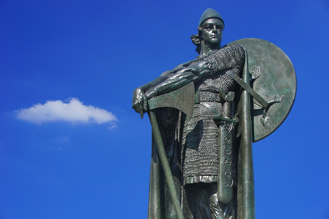 Iceland Figure Sculpture Art  - Capri23auto / Pixabay