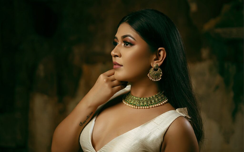 Indian Woman Woman Beautiful  - iamrva / Pixabay