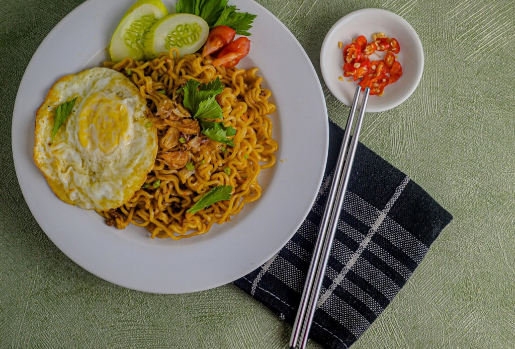 Indomie Fried Noodles Food Snacks  - gianyasa / Pixabay