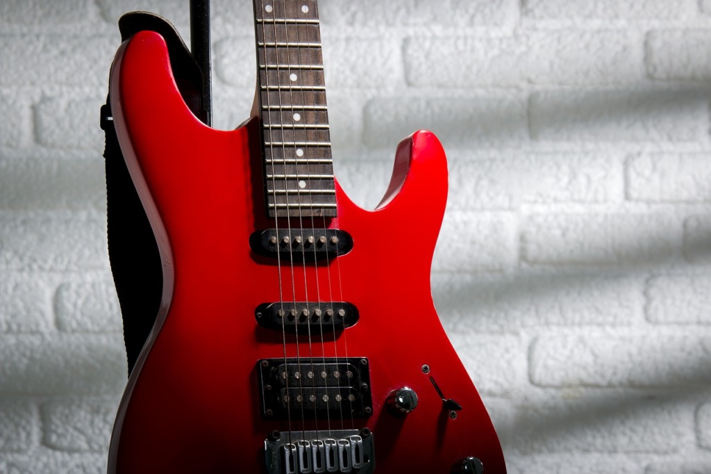 Instrument Guitar Electric Guitar  - ozkadir_ibrahim / Pixabay