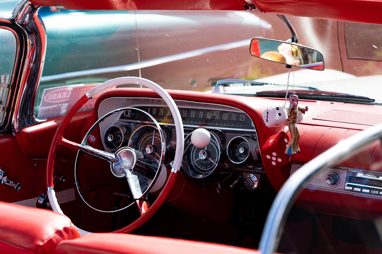 Interior Steering Wheel Automobile - HScarphotographie / Pixabay