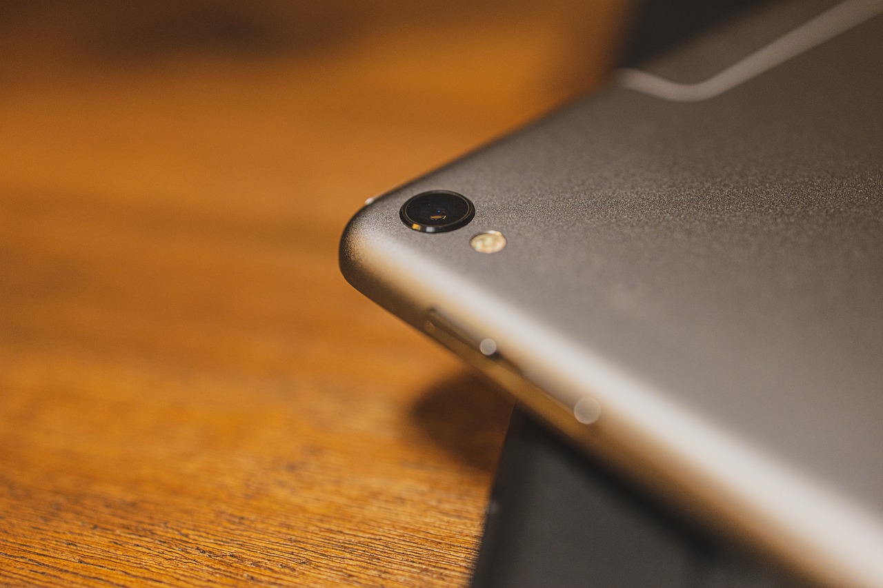 Ipad Apple Tablet Technology  - TimLongConsulting / Pixabay