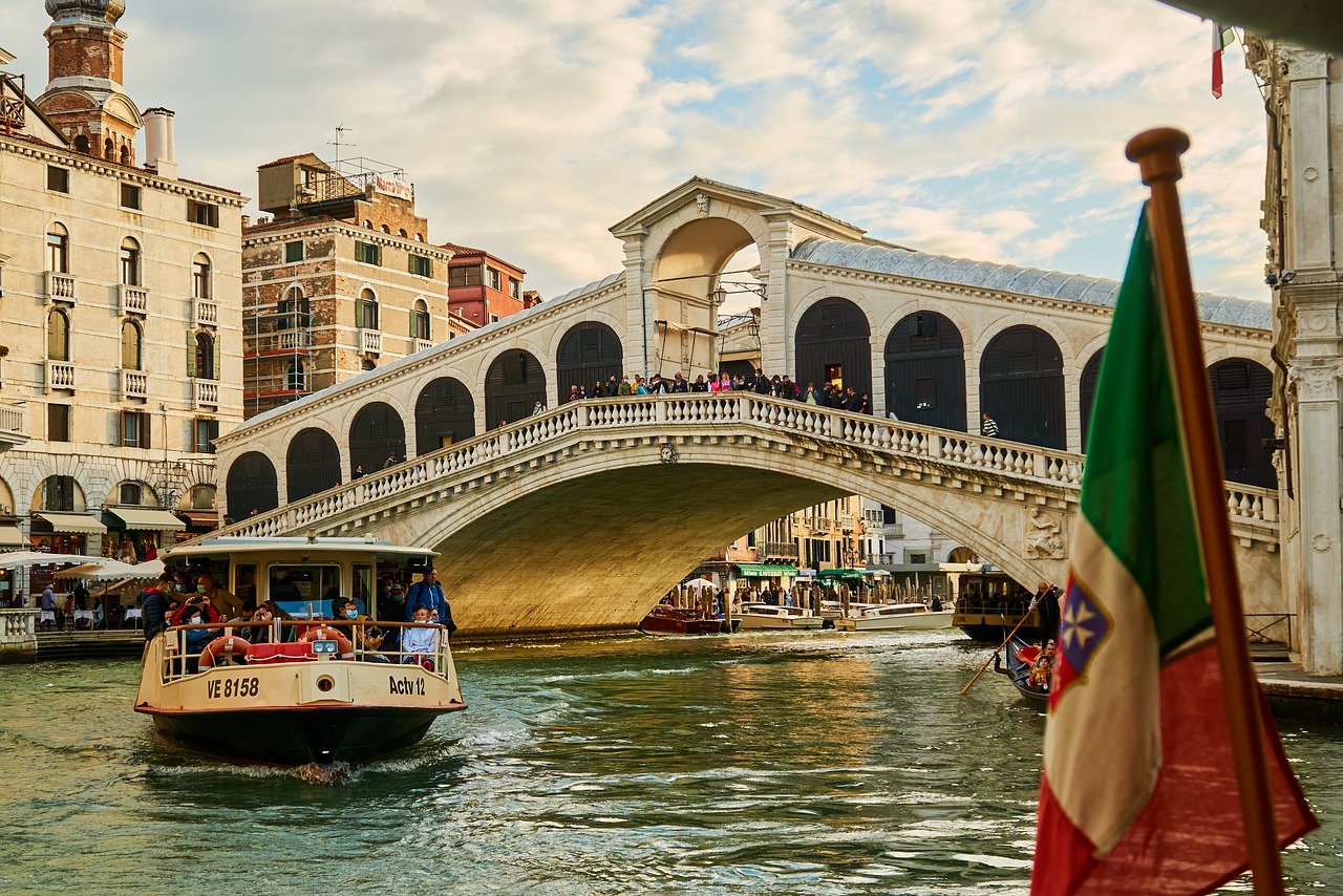 Italy Venice Rialto Bridge - NakNakNak / Pixabay