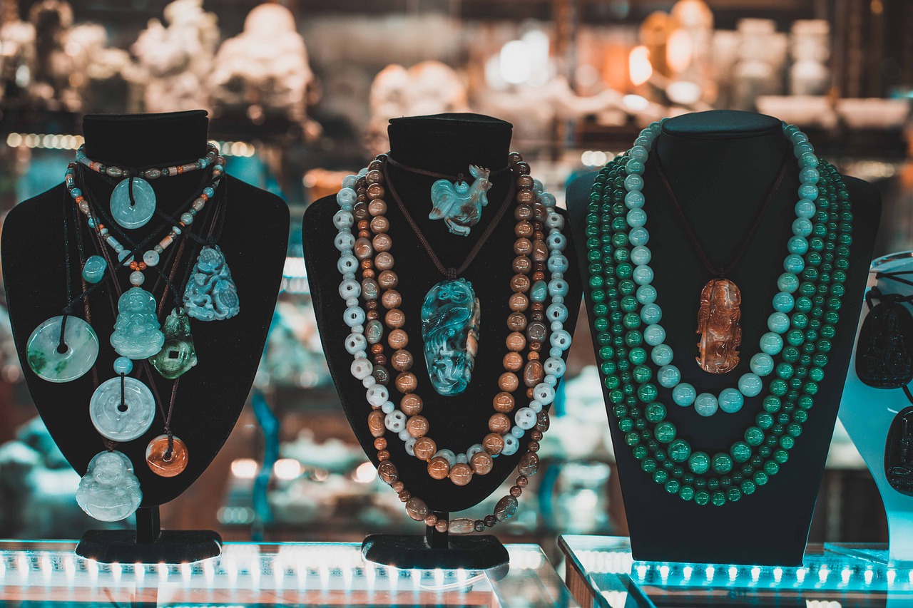 Jade Jewels Jewelry Vietnam Travel - Minhsang92 / Pixabay