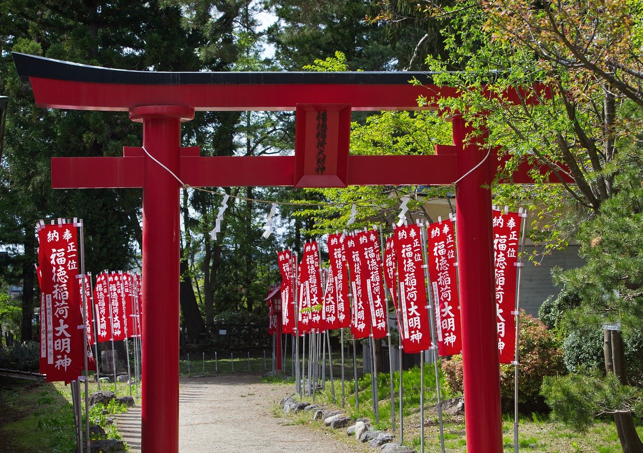 Japan Torii Shrine Asia Religion - dep377 / Pixabay