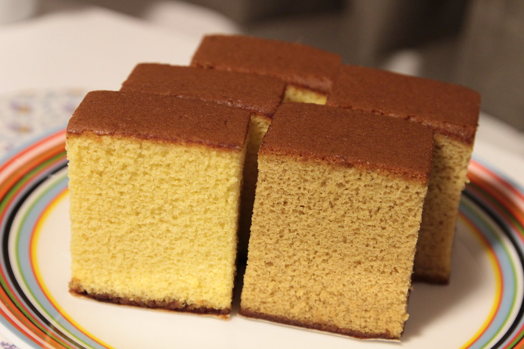 Japanese sponge cake 'CASTELLA' 文明堂総本店の特撰カステラ