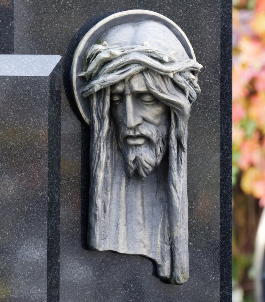 Jesus Sculpture Sold Slab Religion  - icsilviu / Pixabay