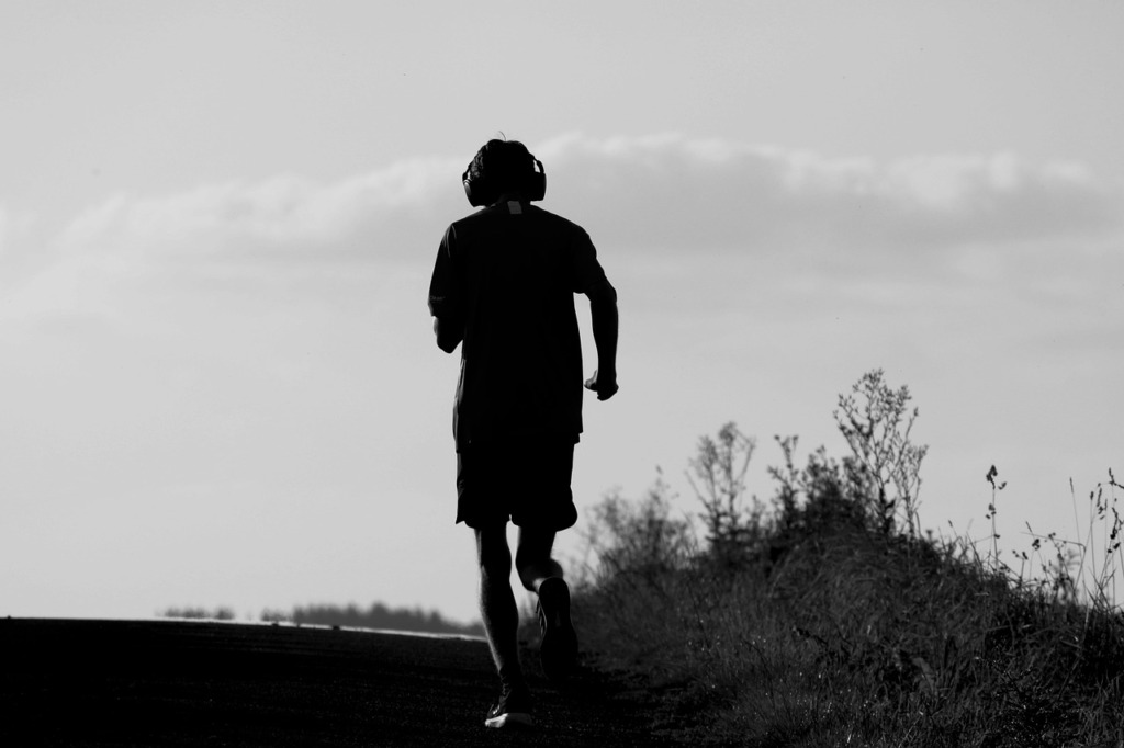 Jogging Jogger Runner Running  - manfredrichter / Pixabay