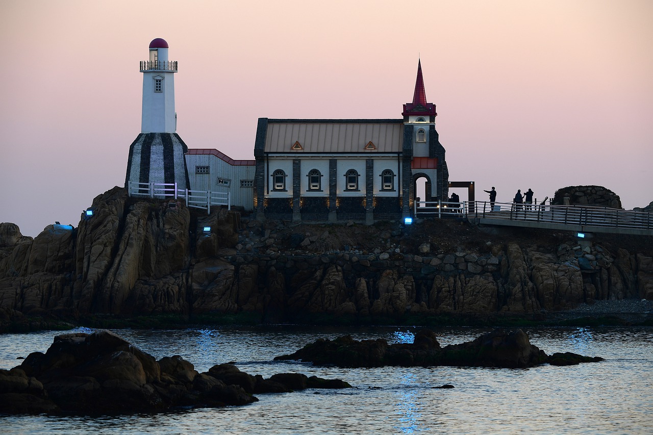 Jukseong Fortress Lighthouse Coast  - ah64dka52 / Pixabay