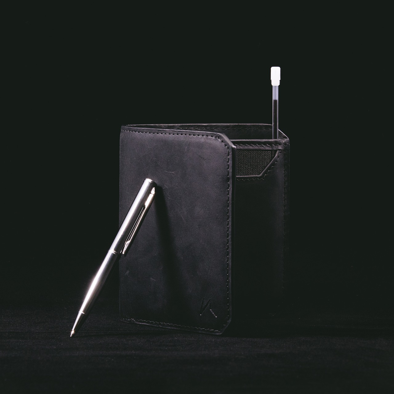 Kaizen Wallet Black Leather Wallet  - kisetsuo / Pixabay