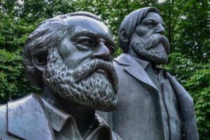 Karl Marx Friedrich Engels Criticism  - wal_172619 / Pixabay