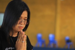 Khmer Worship Praying God Jesus  - iChristian / Pixabay