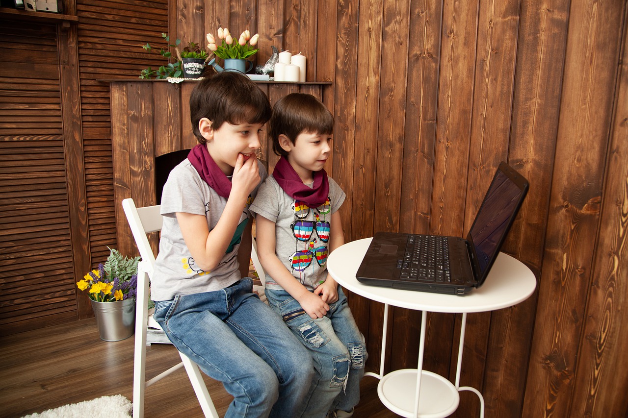 Kids Entertainment Notebook  - Victoria_Borodinova / Pixabay