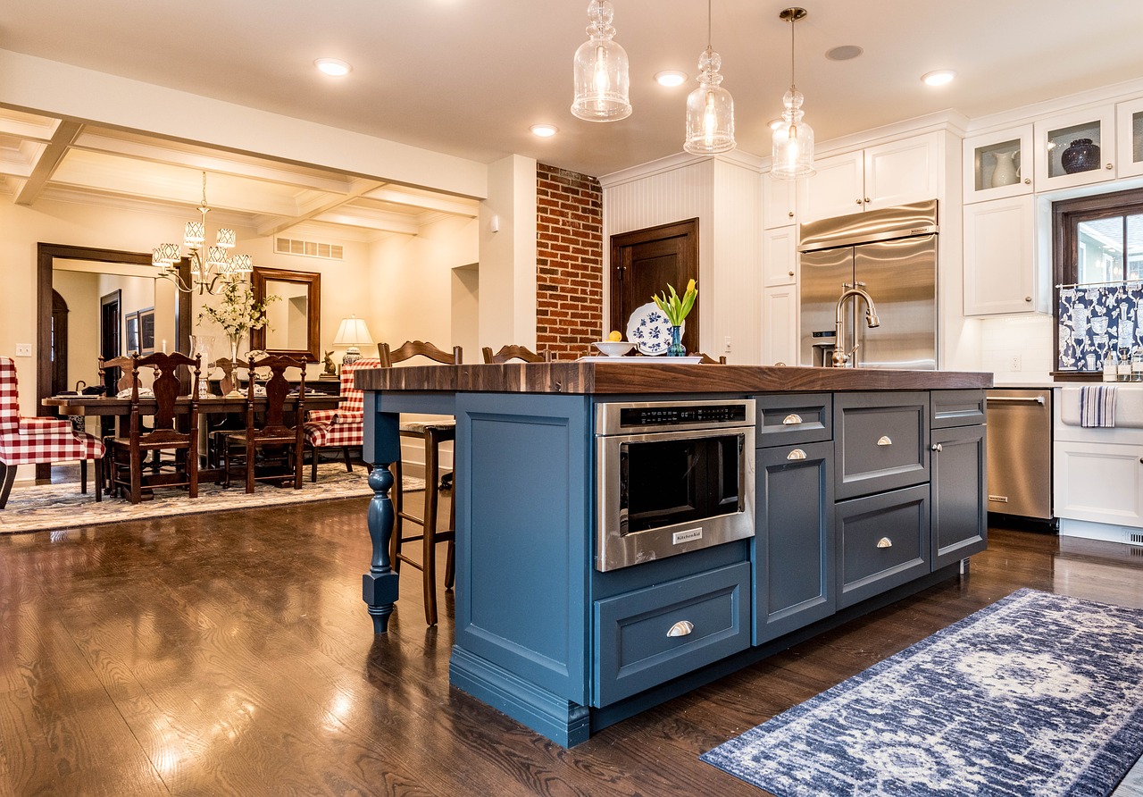 Kitchen Dining Room Kitchen Island  - mgattorna / Pixabay